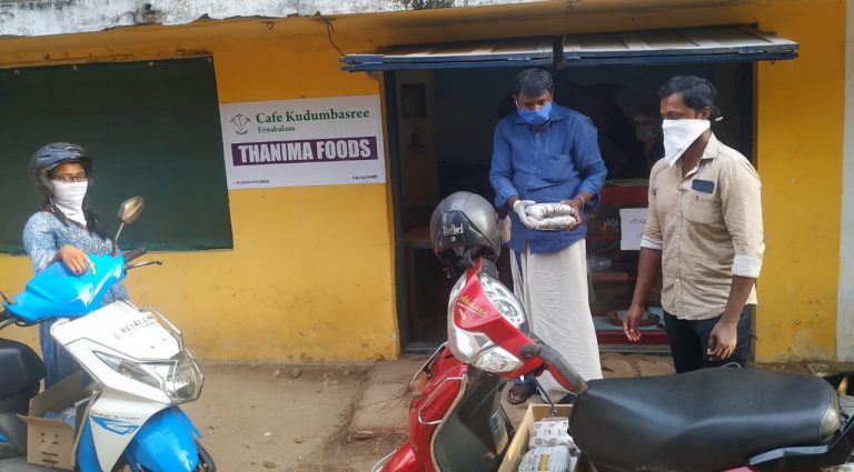 സന്നദ്ധസേനാ വോളണ്ടിയർമാരായി ഗ്രന്ഥശാലാപ്രവർത്തകർ